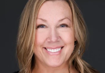 Mediator attorney Stephanie Jensen of Rifleman Law, skilled in resolving family disputes and divorce cases with a focus on peaceful solutions.